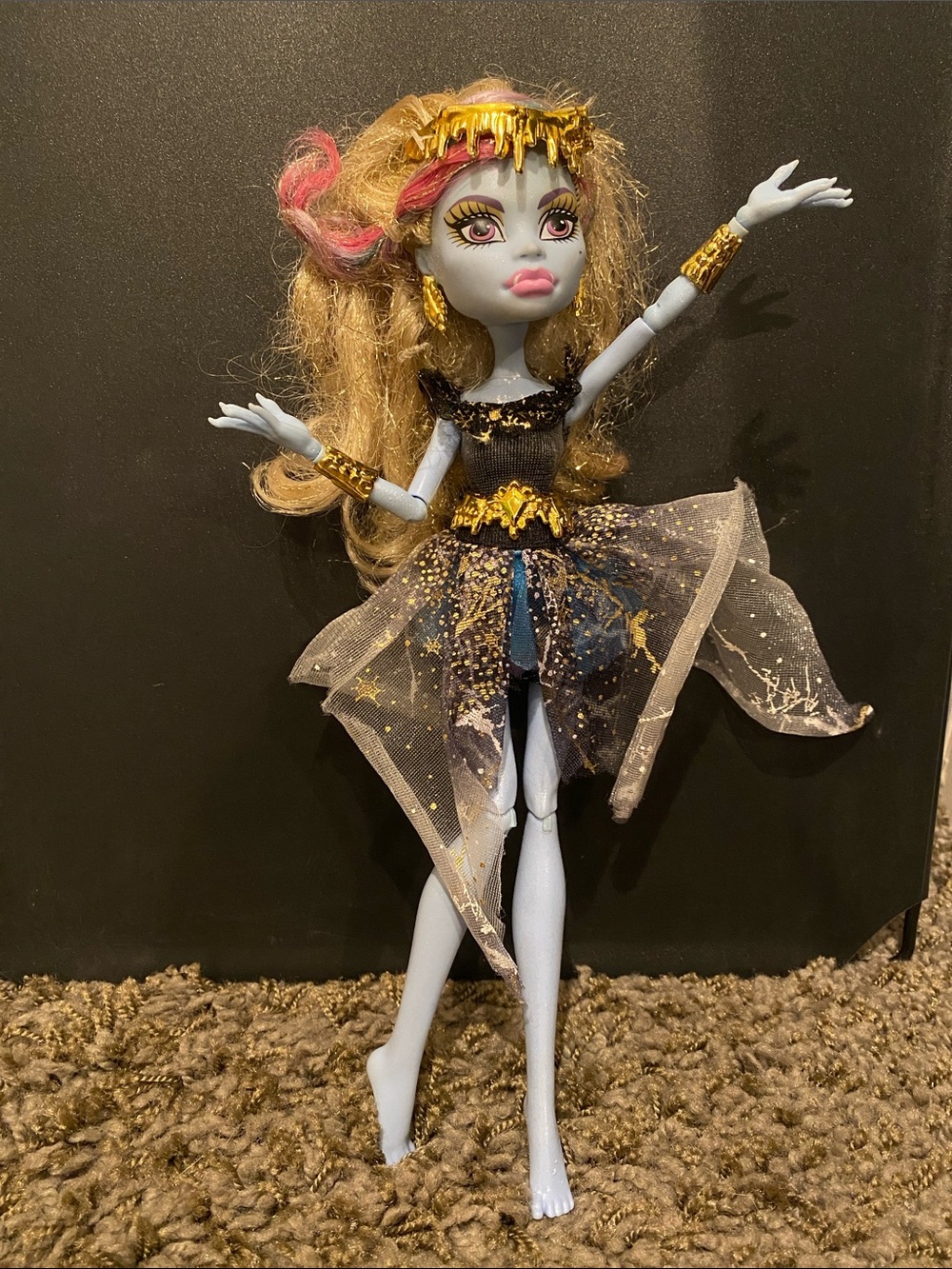 Monster High: 13 Wishes, Abbey Bominable 2010